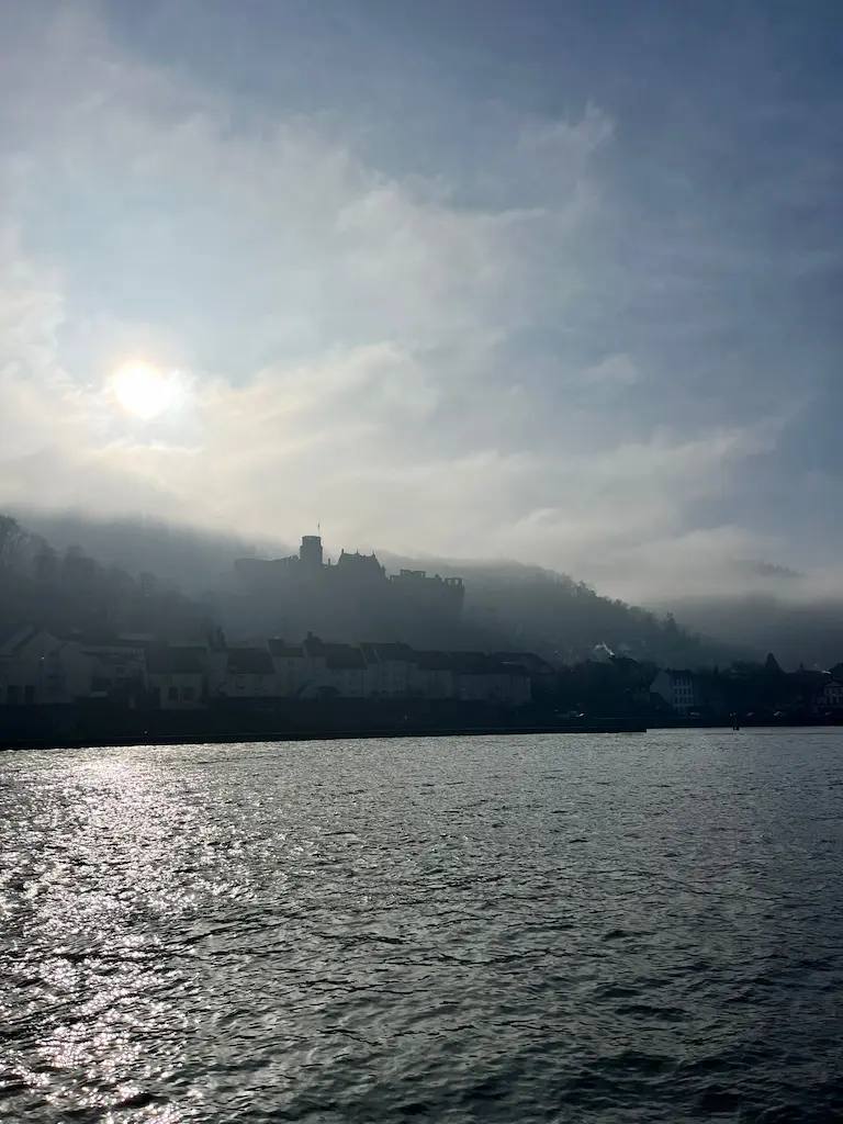 Heidelberger Schloss mit Wolken